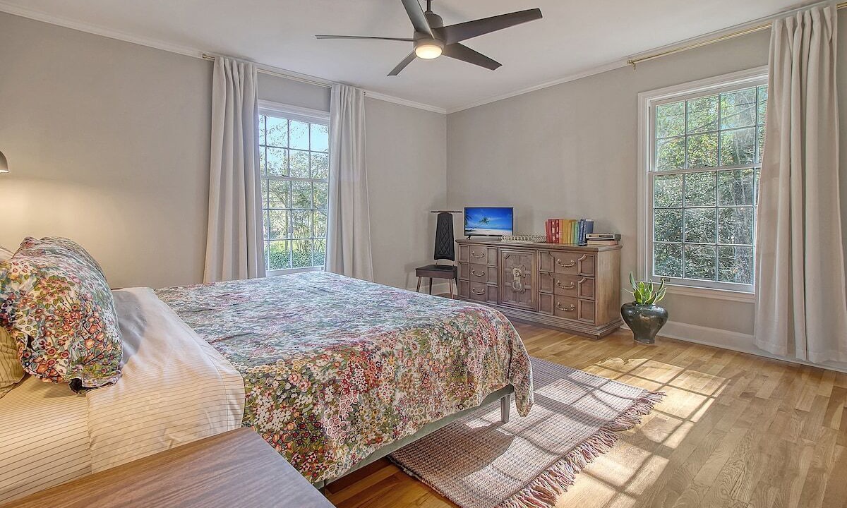 Photo of Bedroom in Summerville Historic District