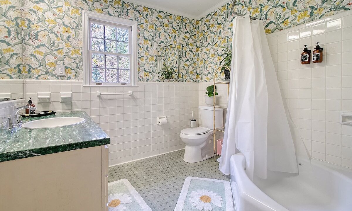 Photo of Bathroom in Summerville Historic District