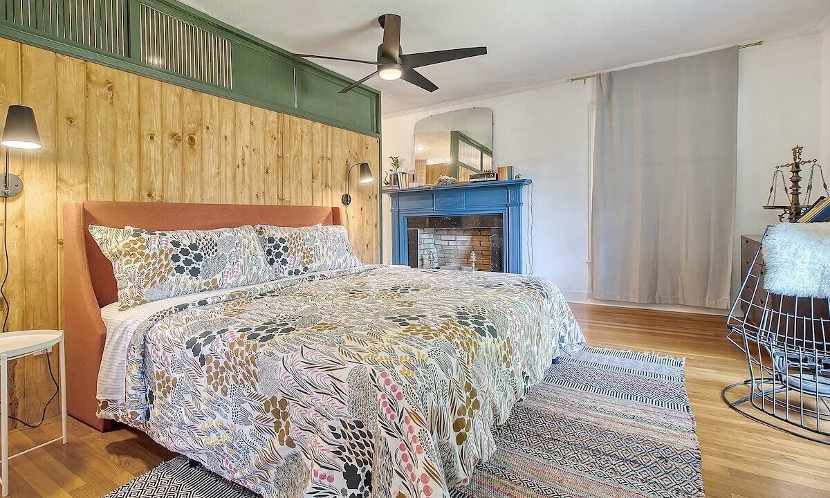 Photo of Bedroom in Summerville Historic District
