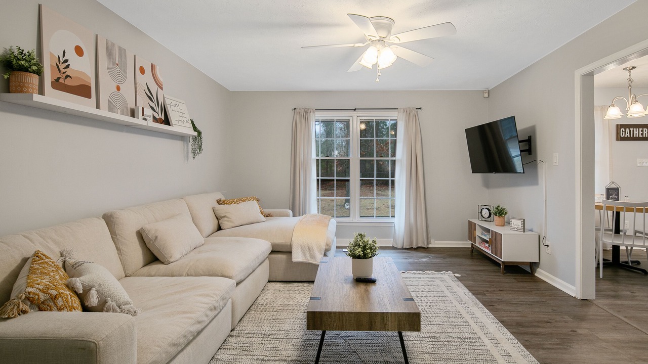 Photo of Livingroom in South View