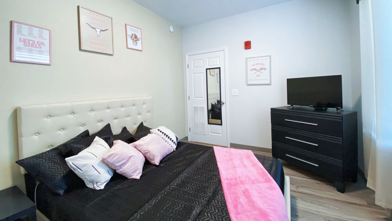 Photo of Bedroom in Maxwell