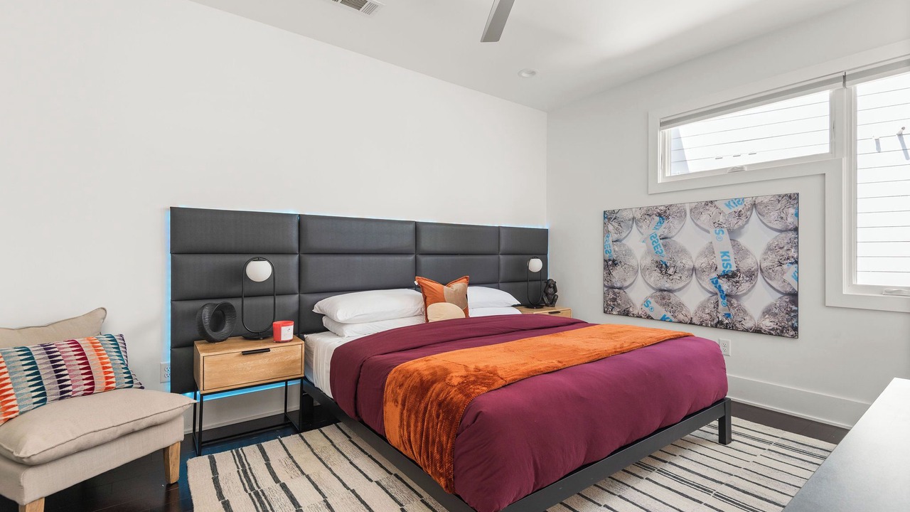 Photo of Bedroom in Historic Waverly