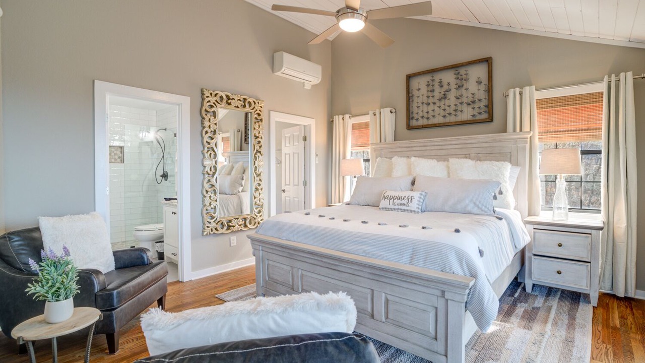 Photo of Bedroom in Helen