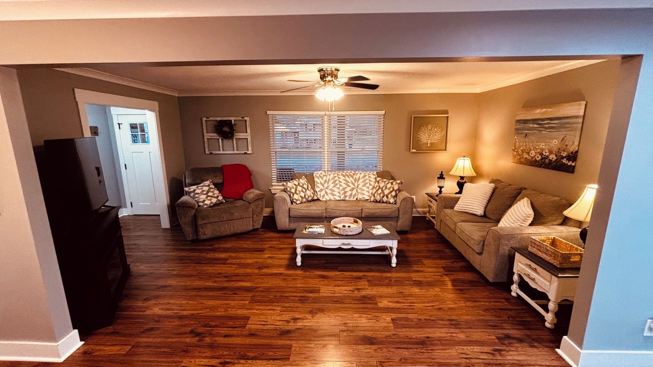 Photo of Livingroom in Hopewell