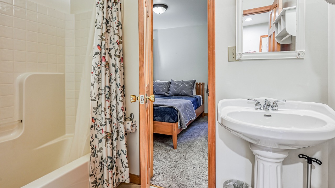 Photo of Bathroom in North Glade Hills