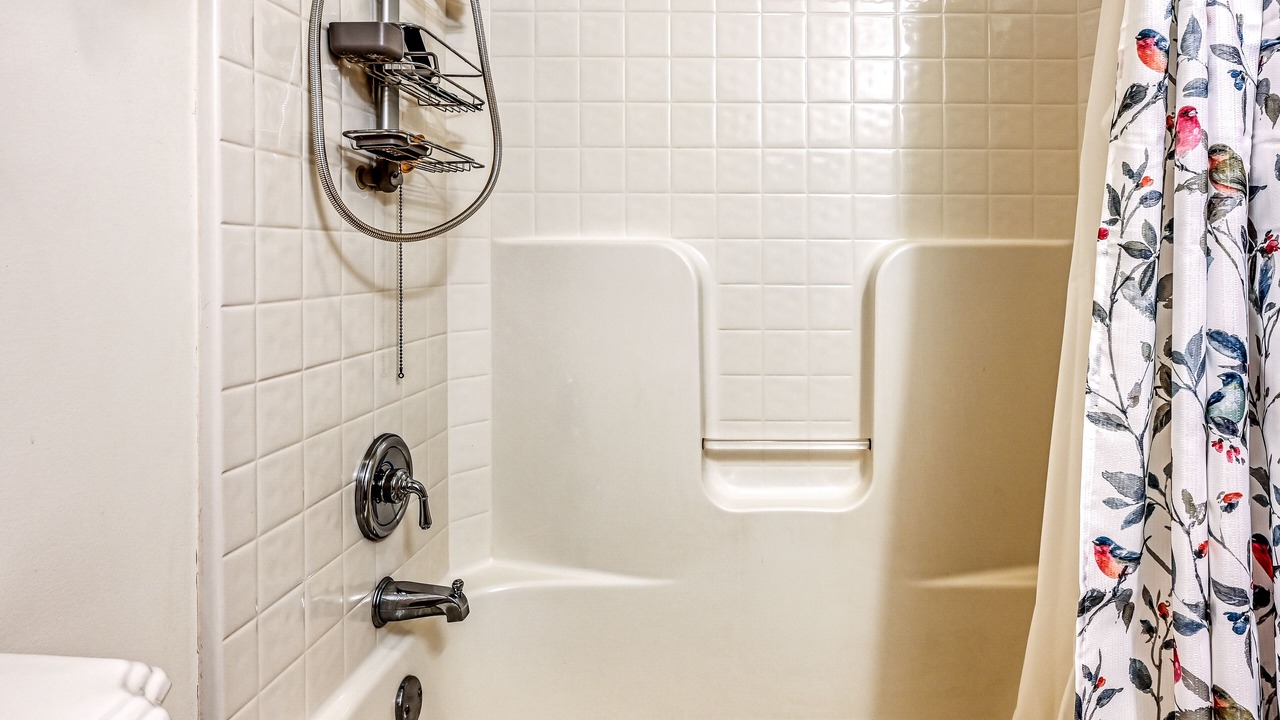 Photo of Bathroom in North Glade Hills