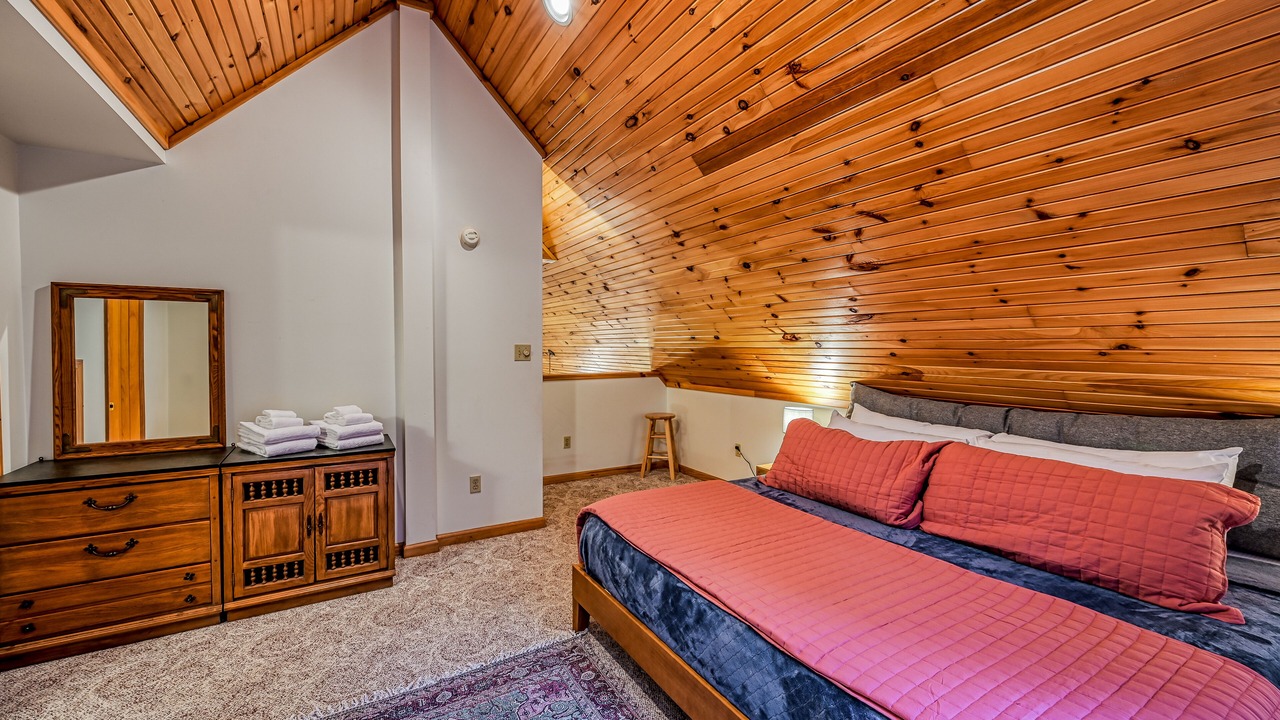 Photo of Bedroom in North Glade Hills