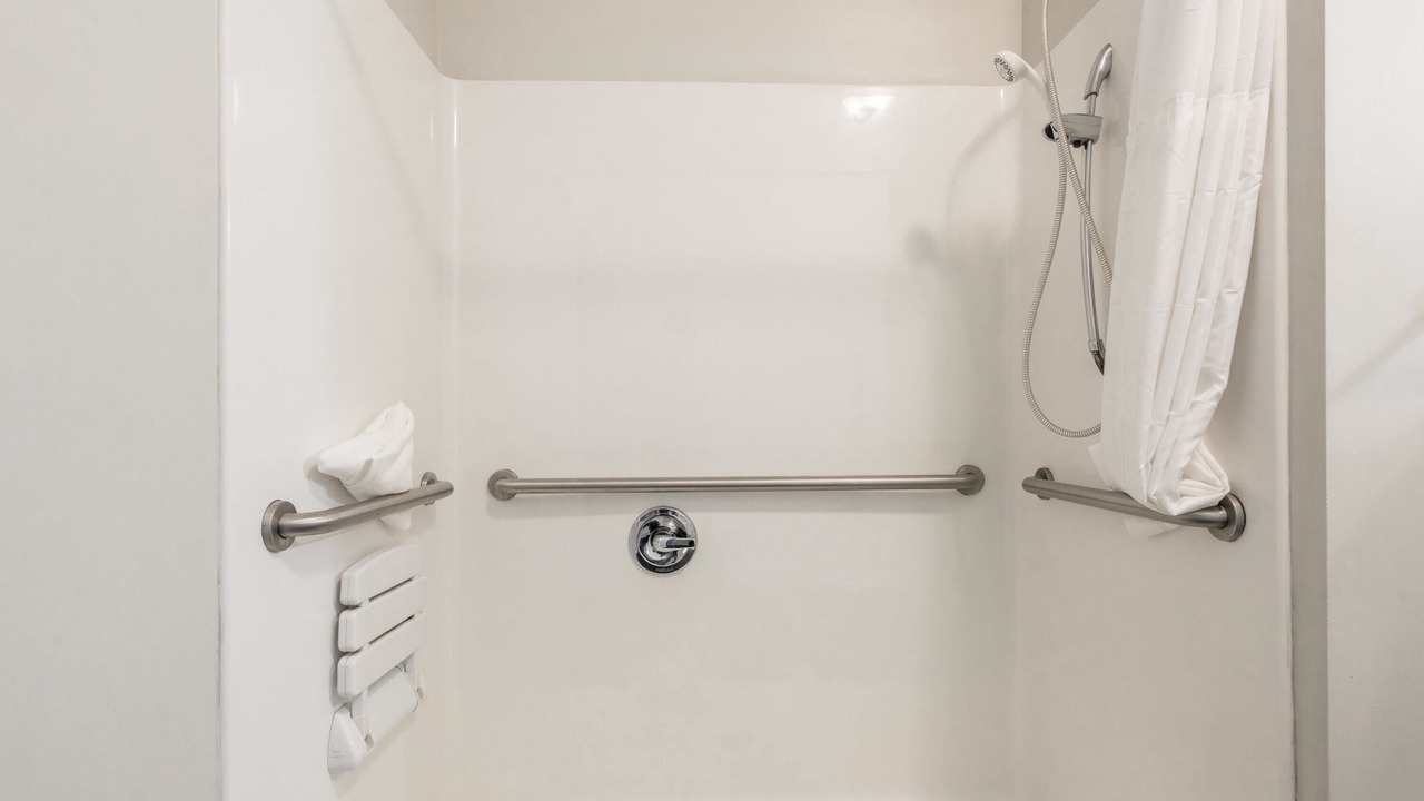 Photo of Bathroom in Music Row