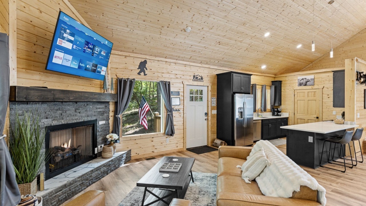 Photo of Livingroom in Cleveland