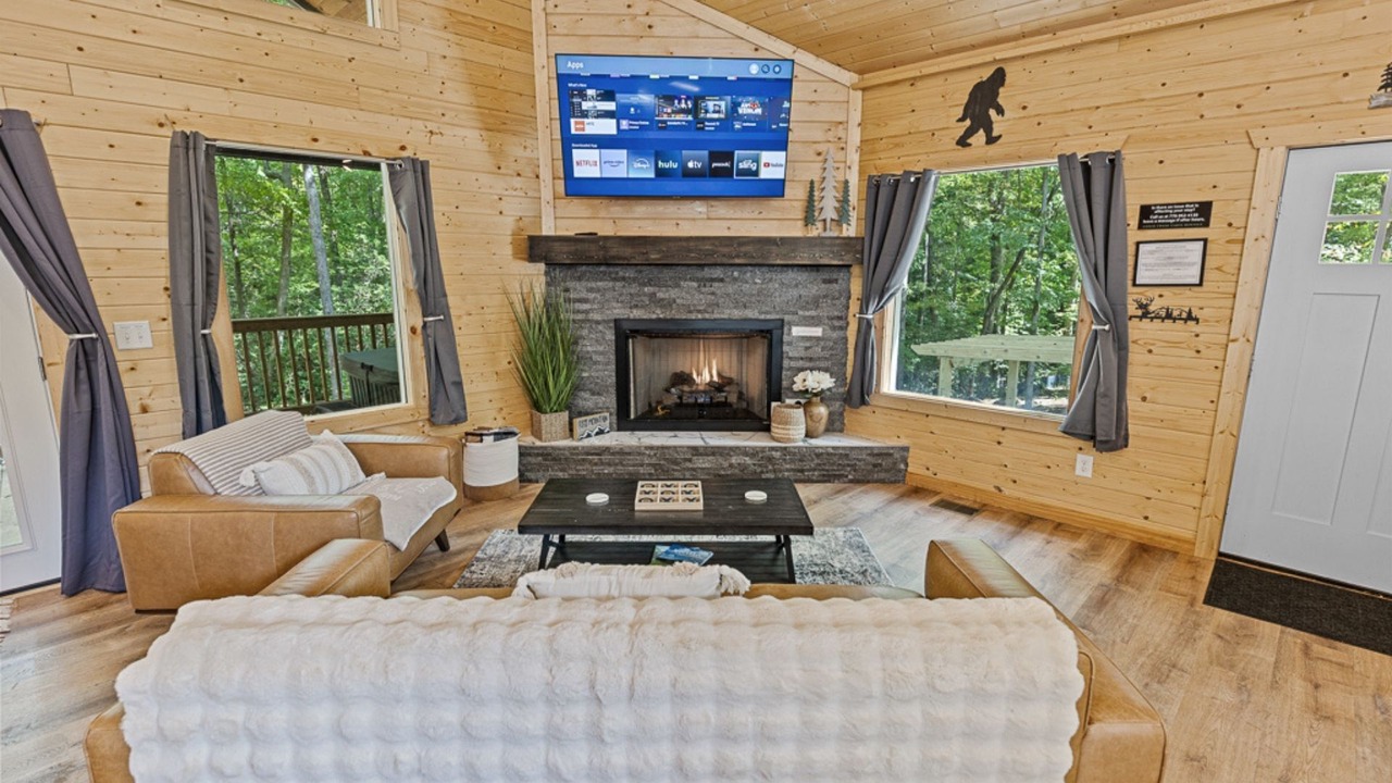 Photo of Livingroom in Cleveland