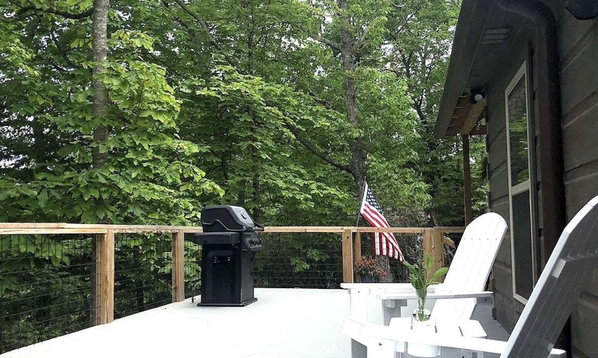 Photo of Patio Balcony in Hendersonville