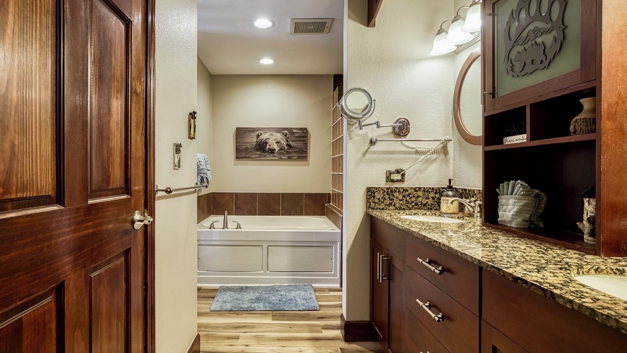 Photo of Bathroom in Pigeon Forge