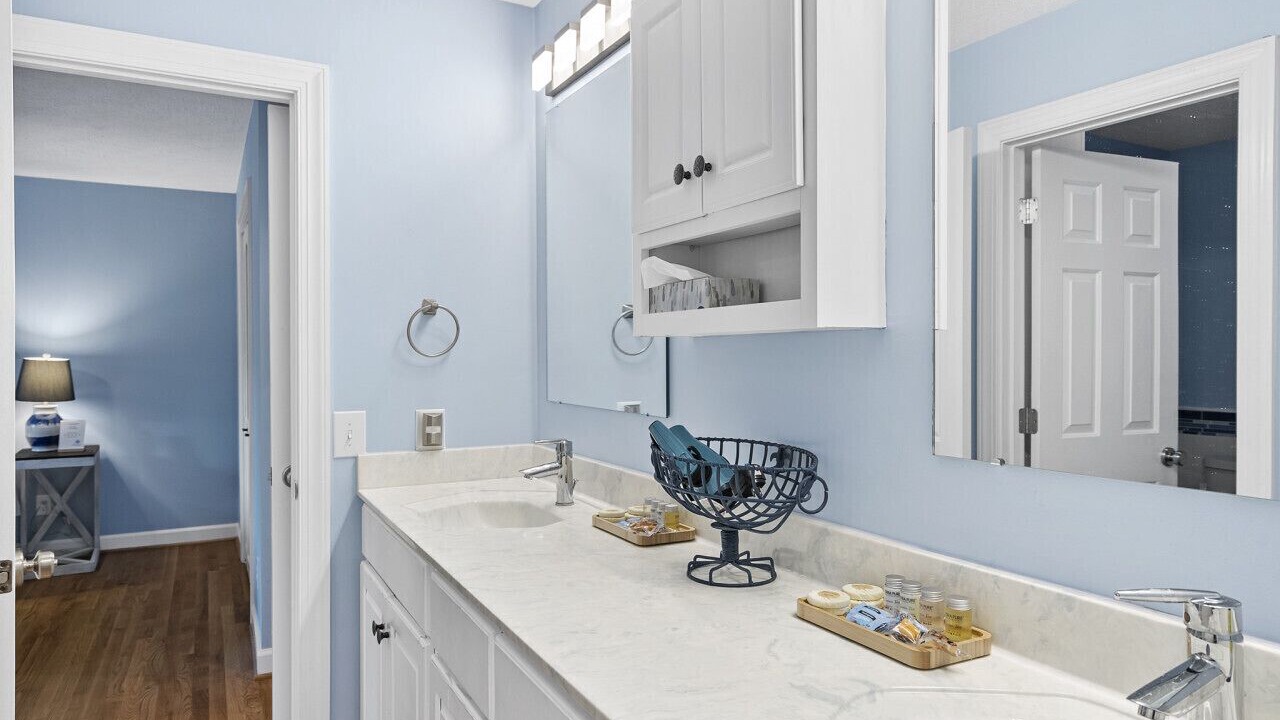 Photo of Bathroom in Leasburg