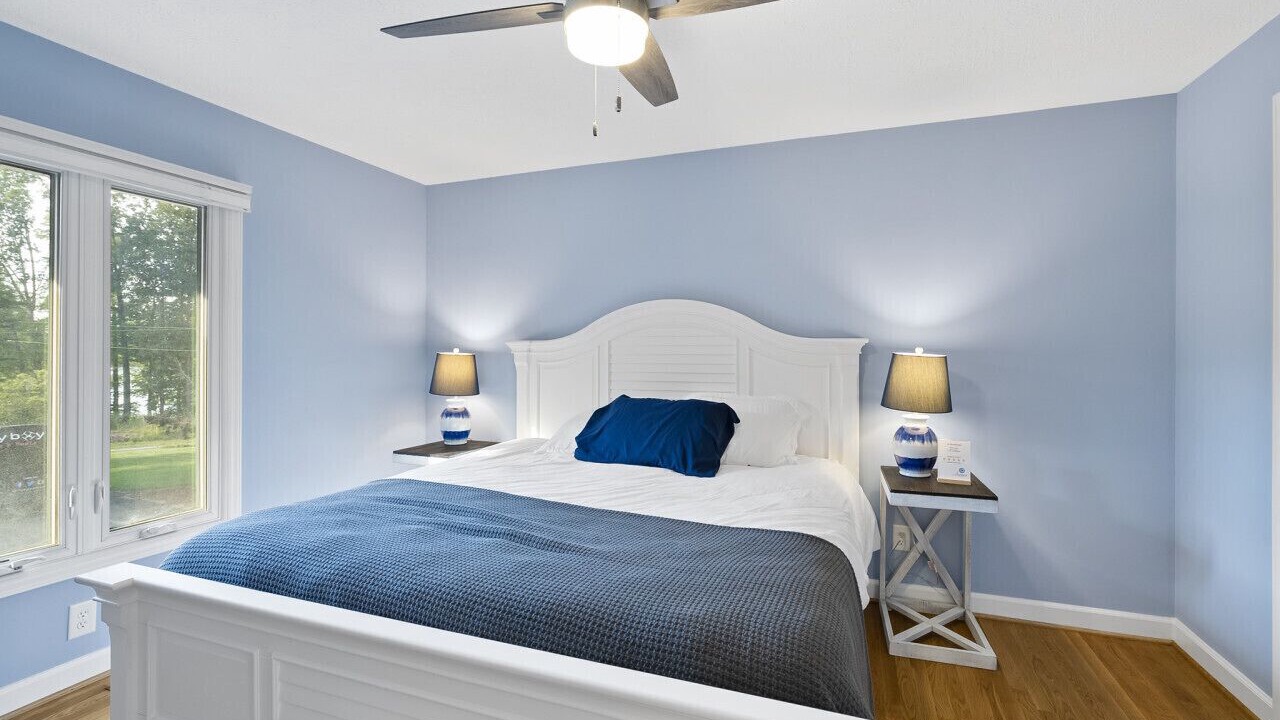 Photo of Bedroom in Leasburg