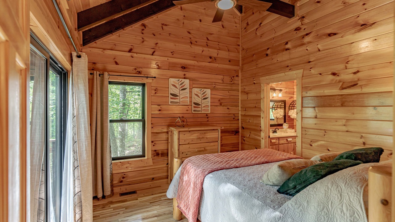 Photo of Bedroom in Rogers