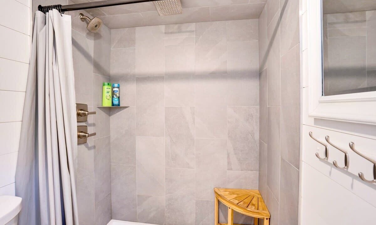 Photo of Bathroom in Lupton City