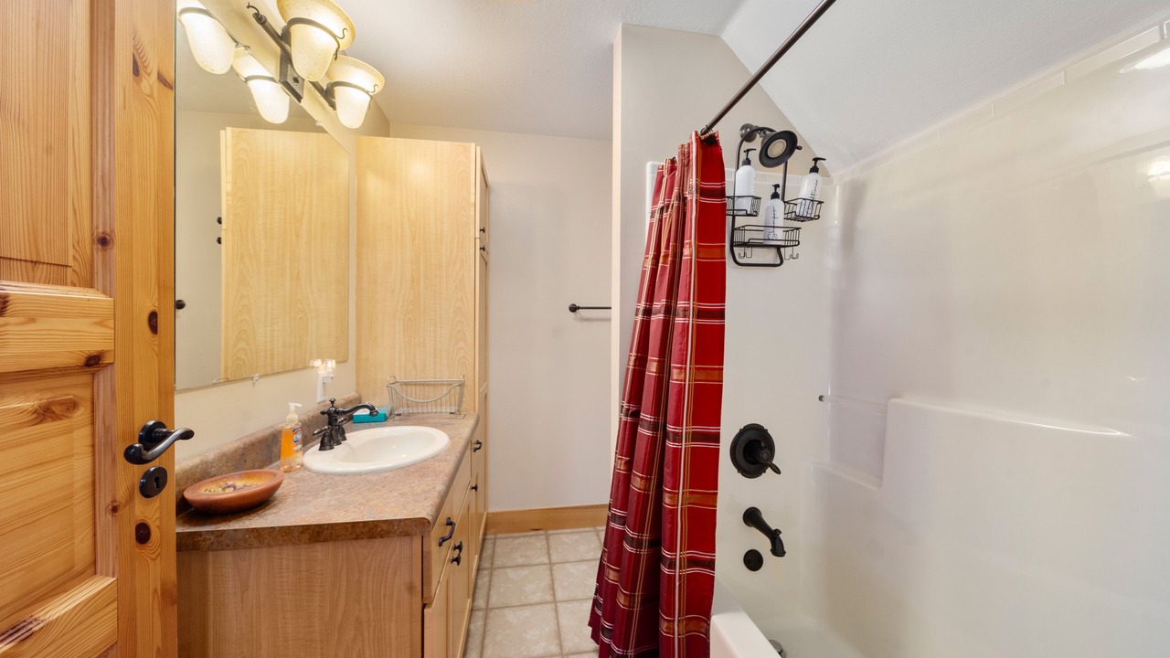 Photo of Bathroom in Maggie Valley