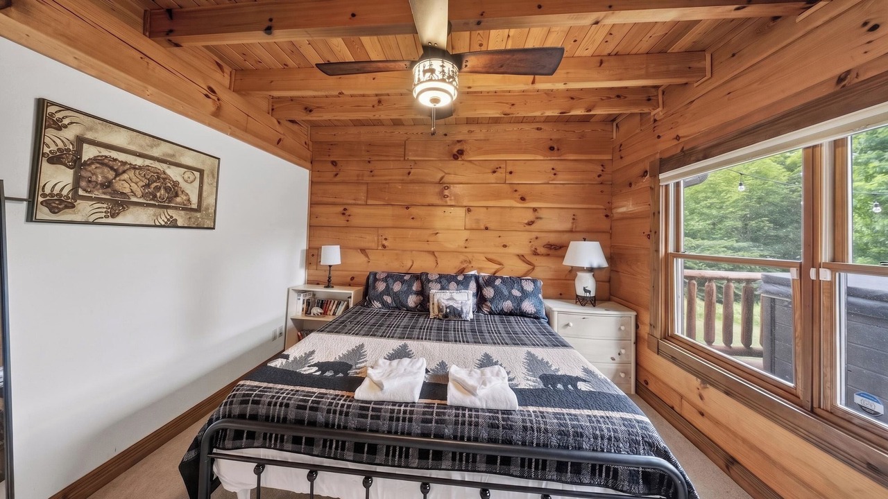 Photo of Bedroom in Slatyfork Farm