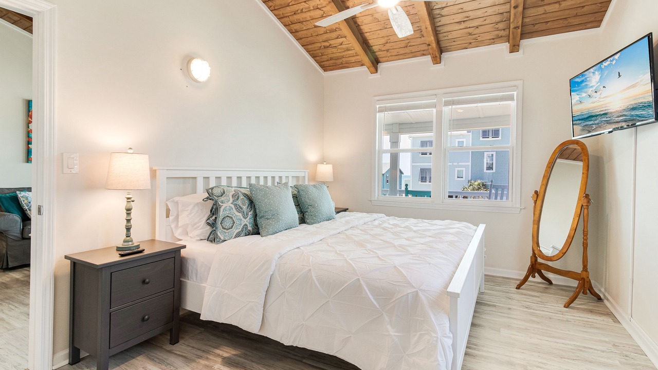 Photo of Bedroom in Oak Island