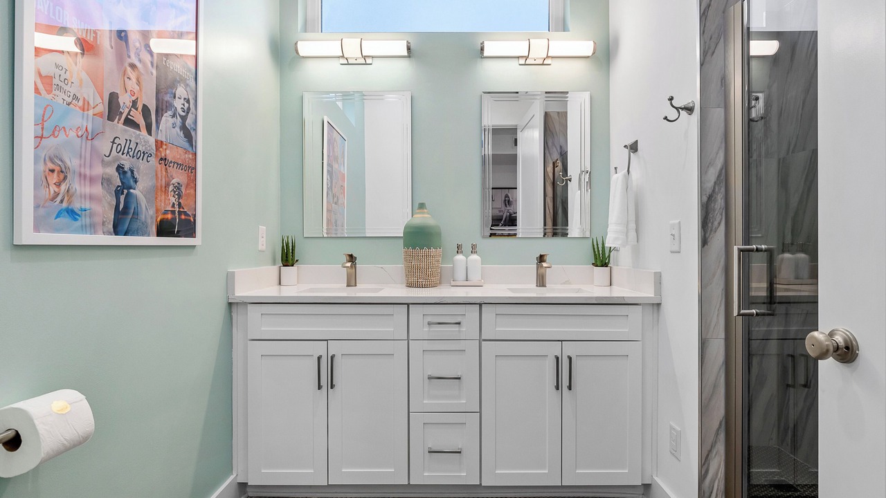 Photo of Bathroom in Inglewood