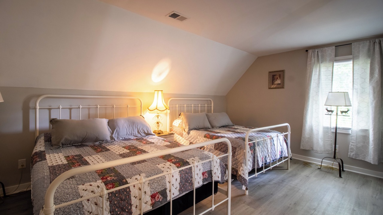 Photo of Bedroom in Knoxville