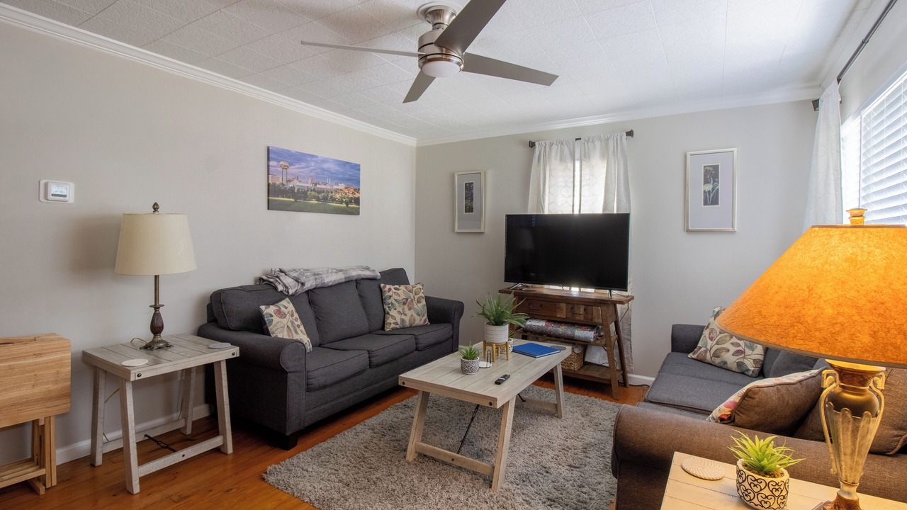 Photo of Livingroom in Knoxville