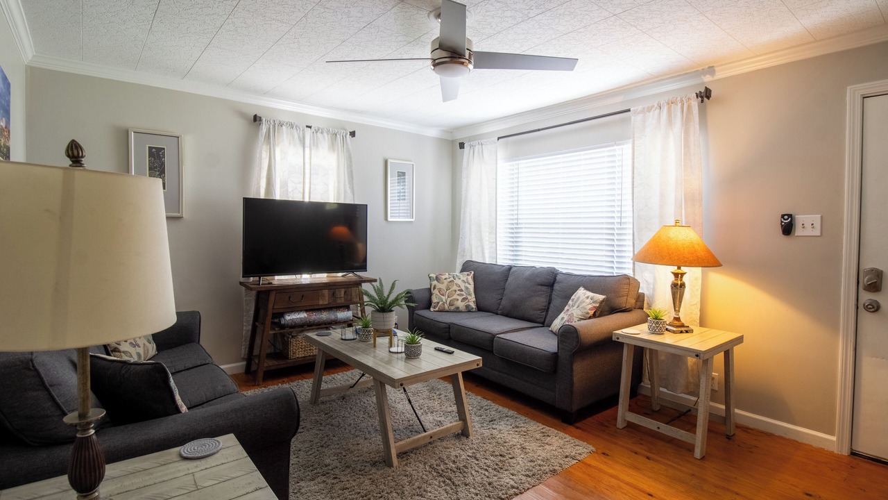 Photo of Livingroom in Knoxville