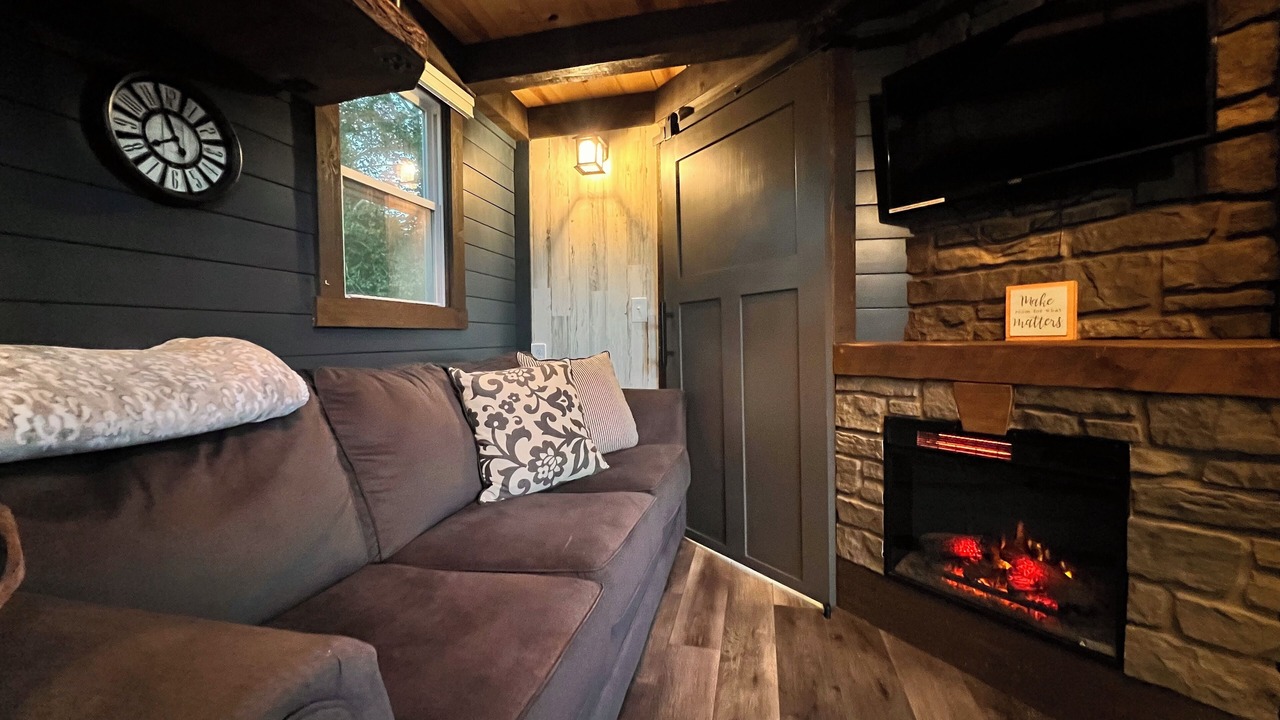 Photo of Livingroom in Rutherfordton