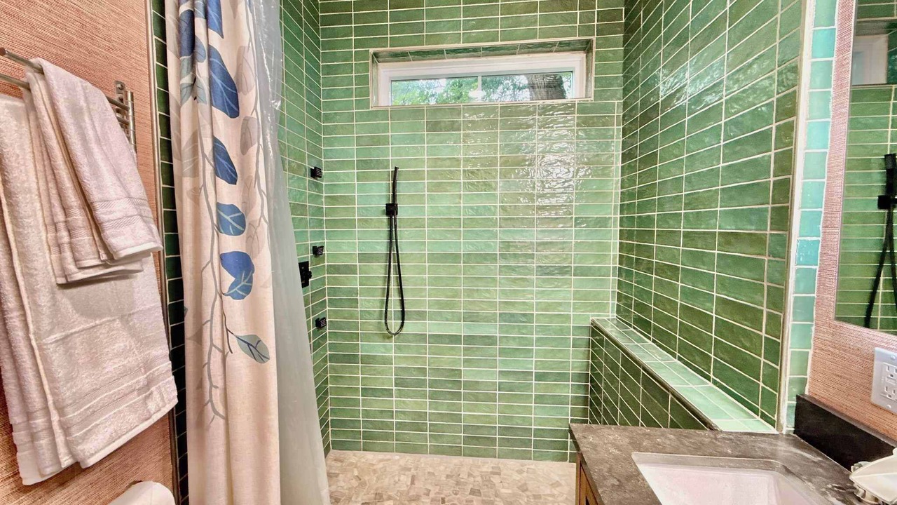 Photo of Bathroom in Buechel
