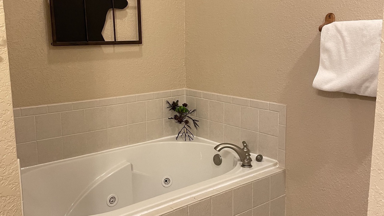Photo of Bathroom in Hiawassee