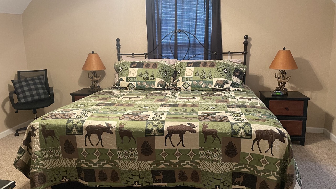Photo of Bedroom in Hiawassee