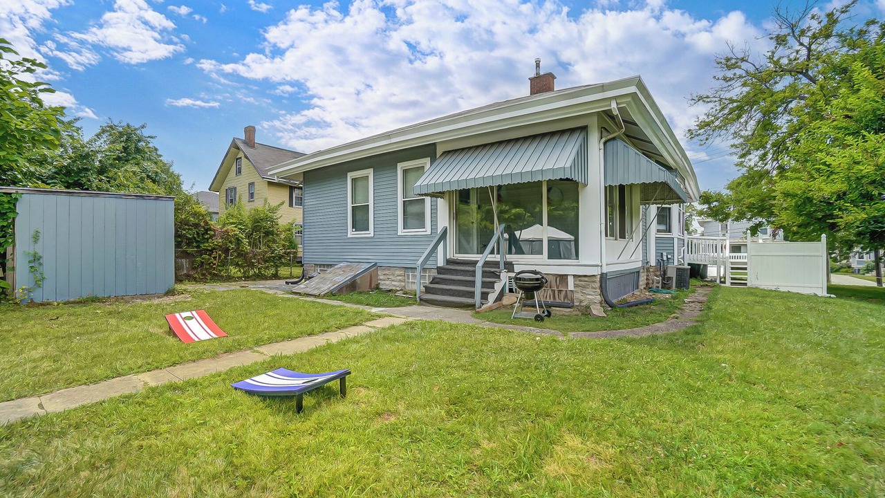 Photo of Outdoor in Roselawn Finance