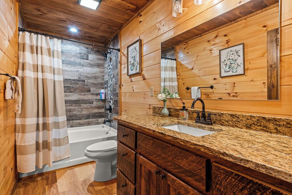 Photo of Bathroom in My Mountain