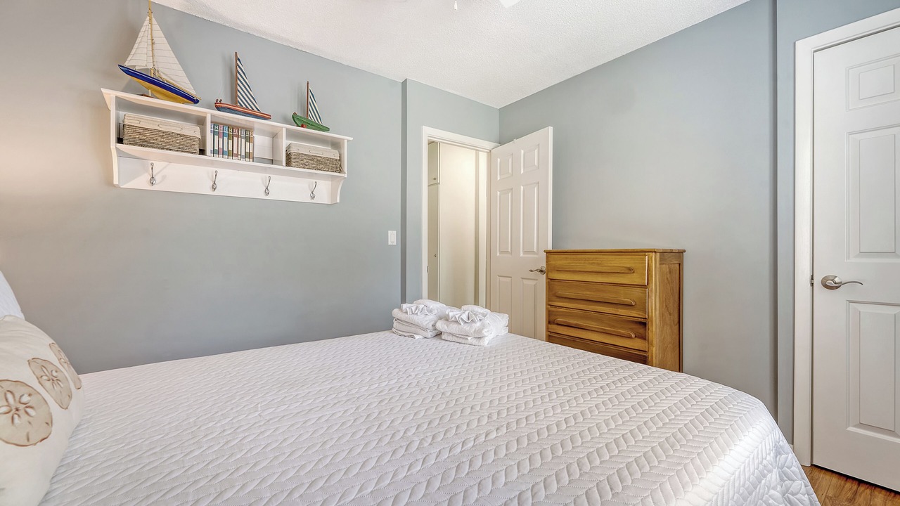 Photo of Bedroom in Tarpon Pond