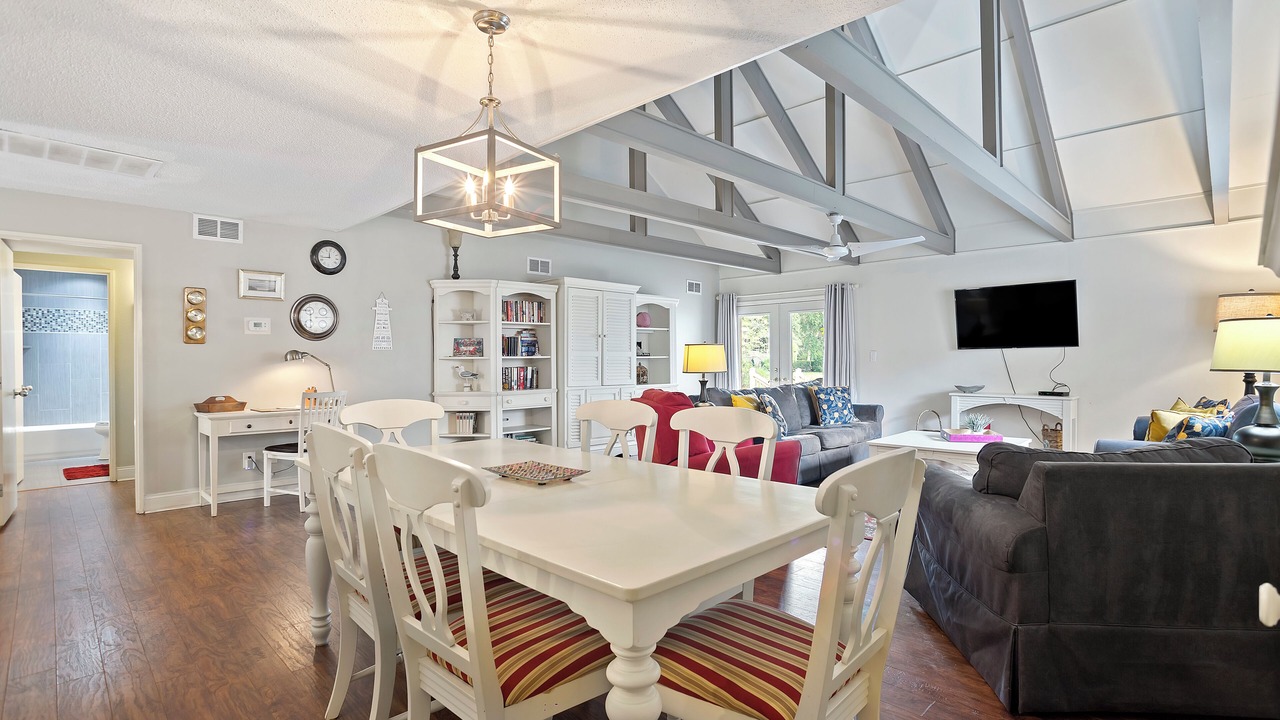 Photo of Bedroom in Palmetto Dunes