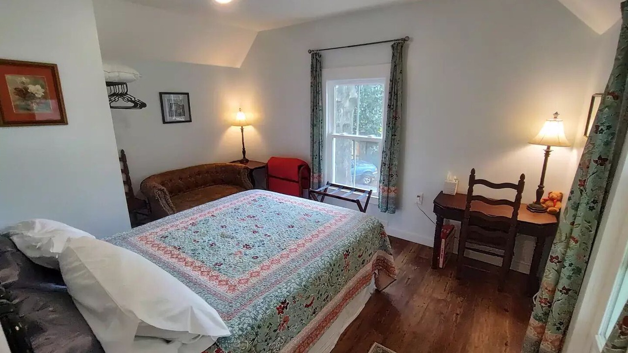 Photo of Bedroom in Demorest