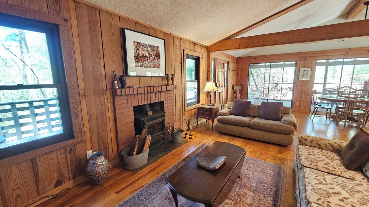 Photo of Livingroom in Brevard