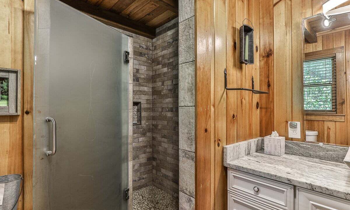Photo of Bathroom in Ellijay