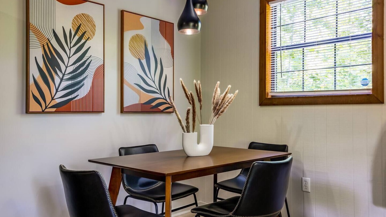 Photo of Livingroom in Dahlonega