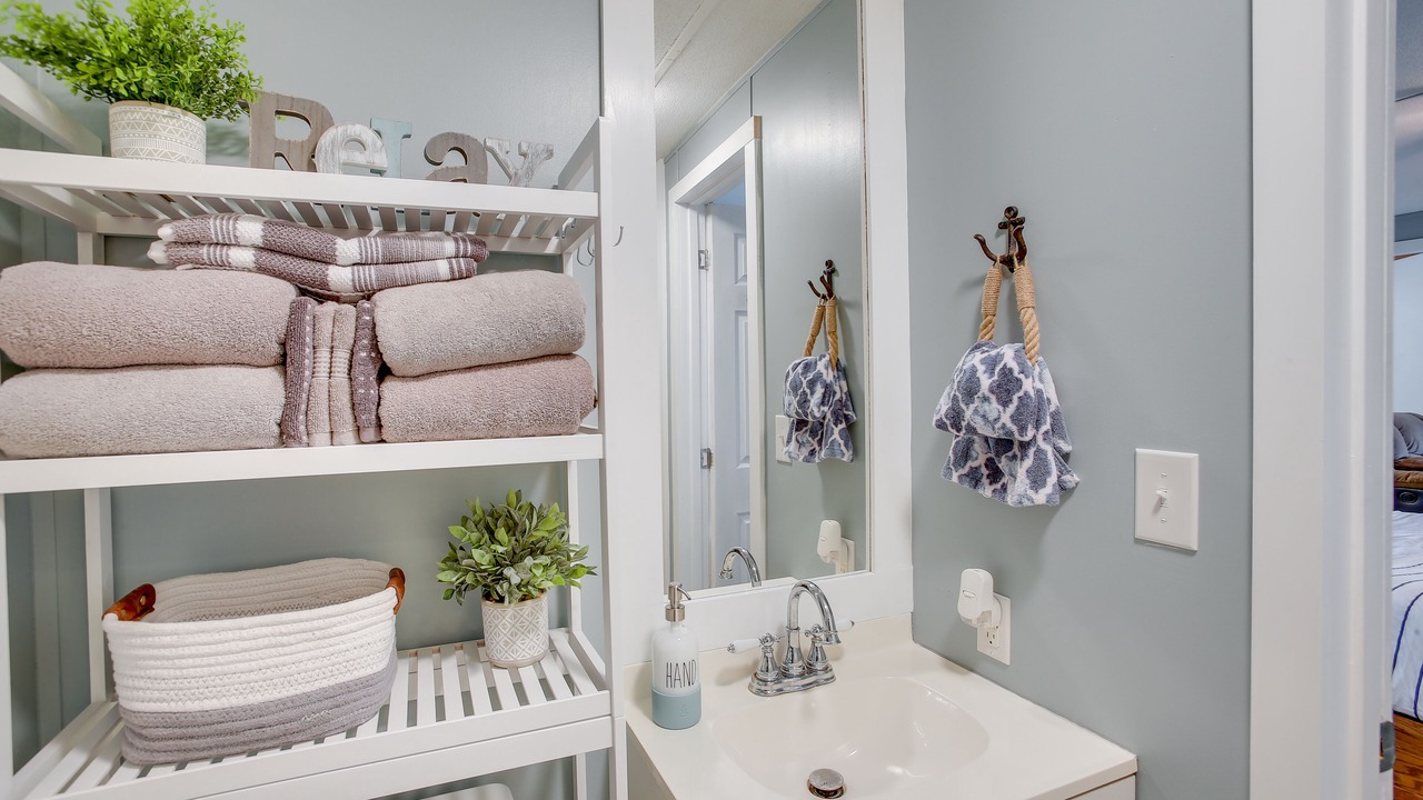 Photo of Bathroom in Byrdstown