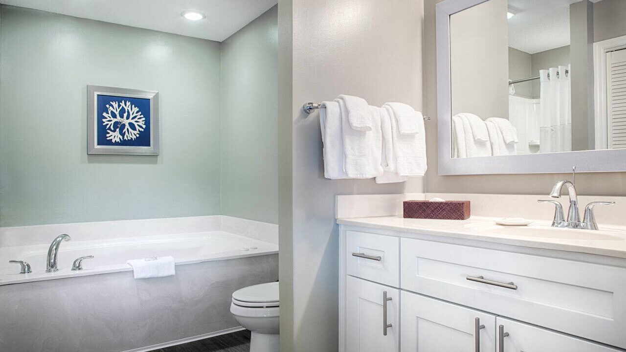 Photo of Bathroom in Summerwind Villas