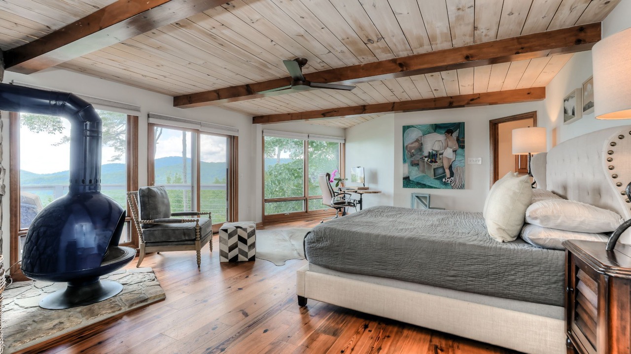 Photo of Bedroom in Big Canoe