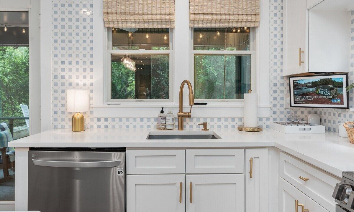Photo of Kitchen in Surfman's Walk