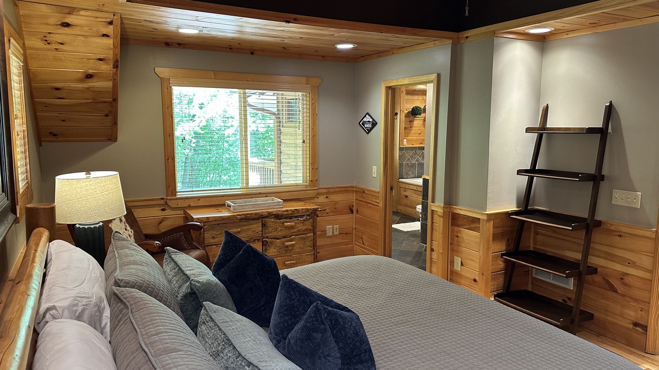 Photo of Bedroom in Helen