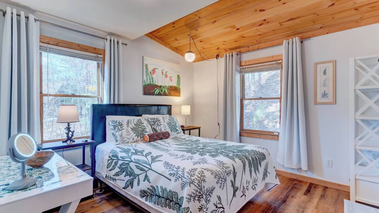Photo of Bedroom in Ellijay