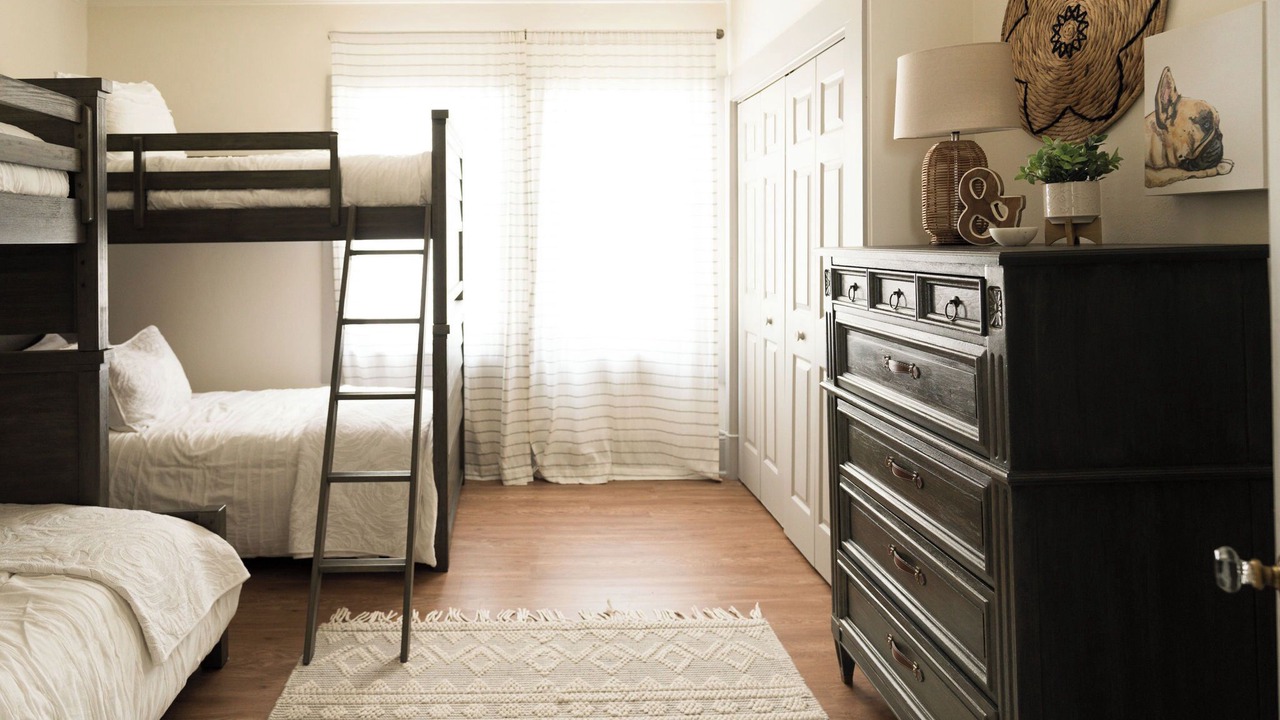 Photo of Bedroom in West Side Historic District