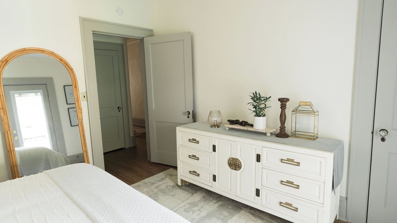 Photo of Bedroom in West Side Historic District