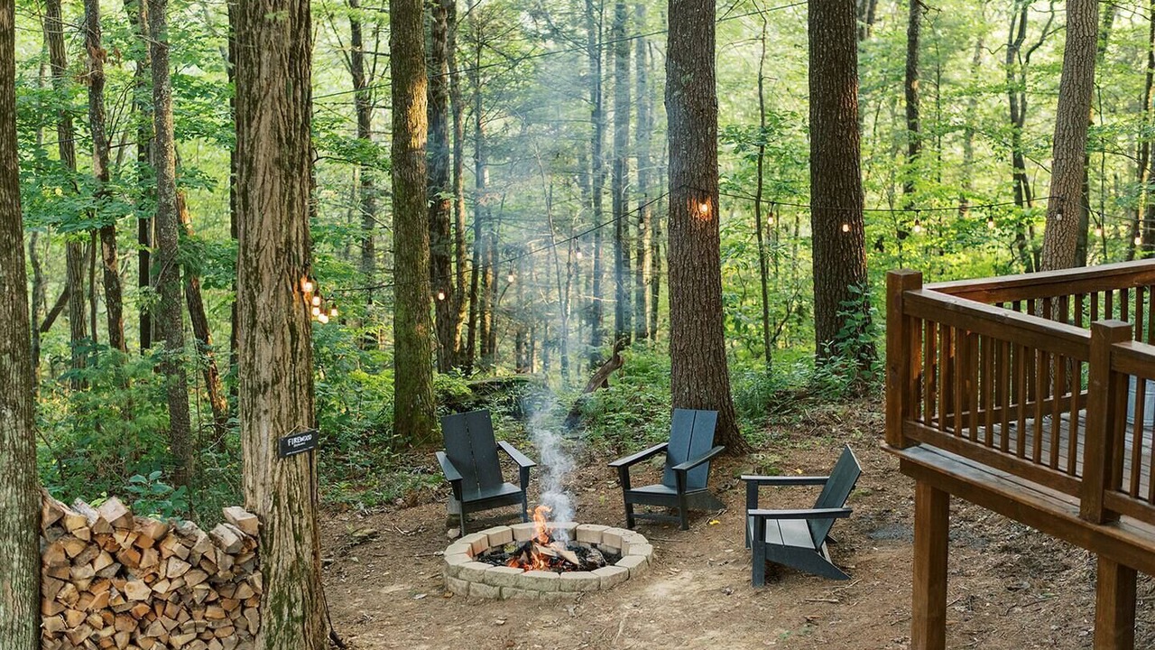Photo of Outdoor in Cherry Log