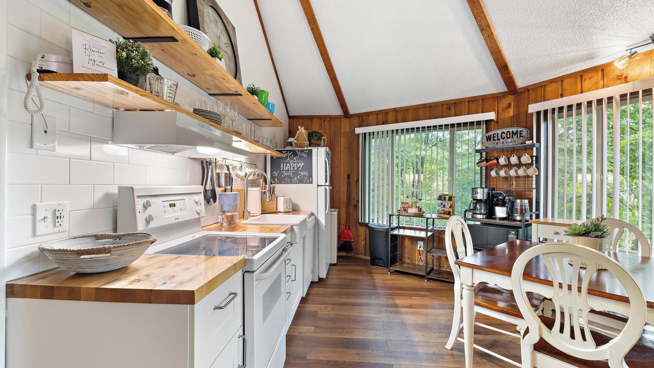 Photo of Kitchen in Beech Mountain