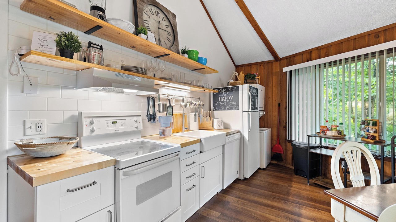 Photo of Kitchen in Beech Mountain
